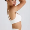 Soft Active sports-BH med kontrastkant i hvit