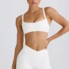 Soft Active sports-BH med kontrastkant i hvit
