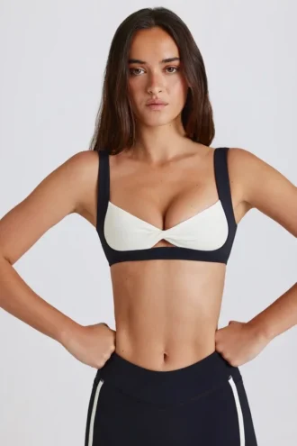 Soft Active sports-BH med vridd front i svart