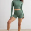 Soft Active turtleneck crop top i khaki