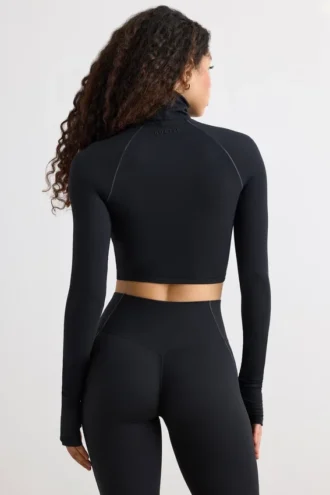 Soft Active turtleneck-crop-top i svart