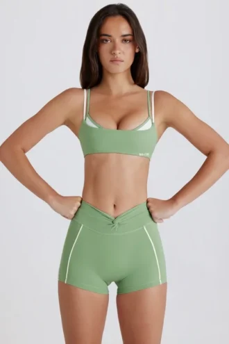 Soft Active Twist-Front minishorts i grønn