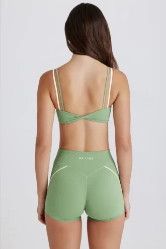 Soft Active Twist-Front minishorts i grønn