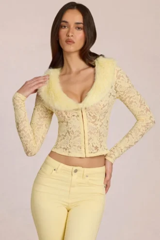 Solaya cardigan med blonder og fuskepels i sitrongult