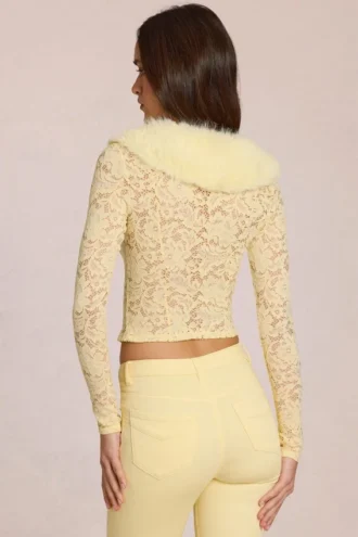 Solaya cardigan med blonder og fuskepels i sitrongult