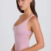 Strikkbody i lagvis kryssrygg i mauve