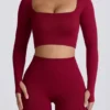 Super Sculpt sømløs kort topp med lange ermer i burgunder