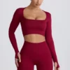 Super Sculpt sømløs kort topp med lange ermer i burgunder