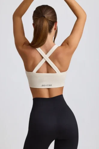 Super Sculpt sømløs sports-BH med kryssrygg i hvit