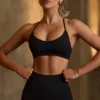 Super Sculpt sømløs sports-BH med kryssrygg i svart