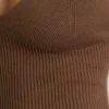 Tank-top i grovstrikk i fargen Coco