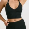Tank-top i grovstrikk i svart