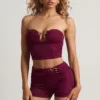 Tarni bandeau-crop-top med metallbeslag i bærlilla