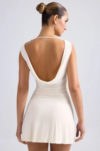 Tigen Off-Shoulder Cowl-Back A-Line minikjole i elfenben