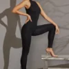 Vida Racer Neck Jumpsuit i svart