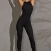 Vida Racer Neck Jumpsuit i svart