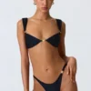 Volute pyntede cheeky bikinitruser i svart