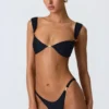 Volute pyntede cheeky bikinitruser i svart