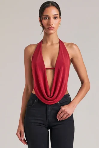 Zenna drapert cowl-top i kirsebærrød
